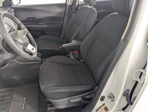 Used 2022 Nissan Kicks S image 12