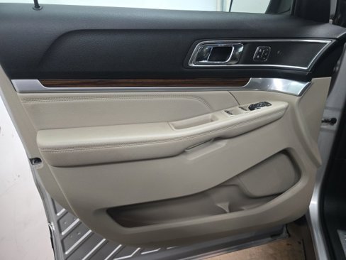 Used 2018 Ford Explorer Limited w/ Equipment Group 301A image 18