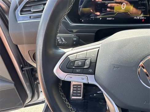 Certified 2023 Volkswagen Tiguan SE R-Line image 20