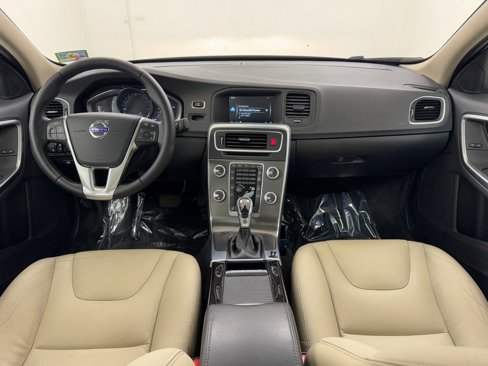 Used 2016 Volvo S60 T5 Premier image 14