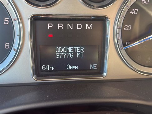 Used 2012 Cadillac Escalade Luxury image 11