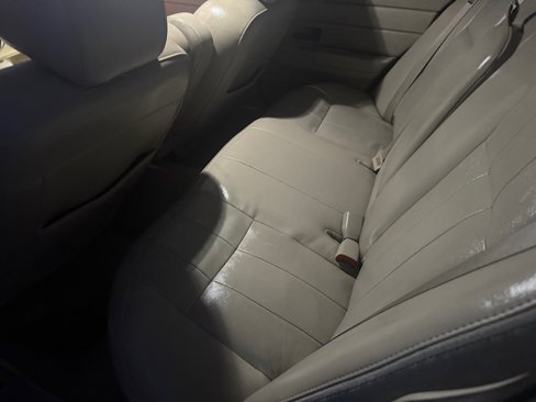 Used 2011 Ford Crown Victoria LX w/ Comfort Appearance Pkg image 12