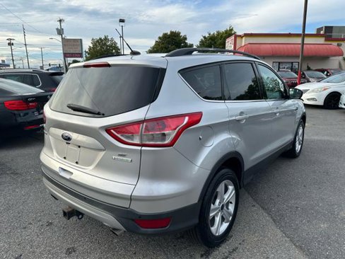 Used 2014 Ford Escape SE w/ Equipment Group 201A image 5