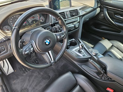 Used 2020 BMW M4 Convertible image 25