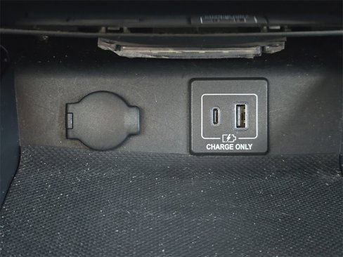 Used 2019 Nissan Pathfinder S image 26