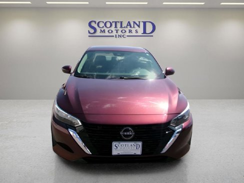 Used 2024 Nissan Sentra SV image 3