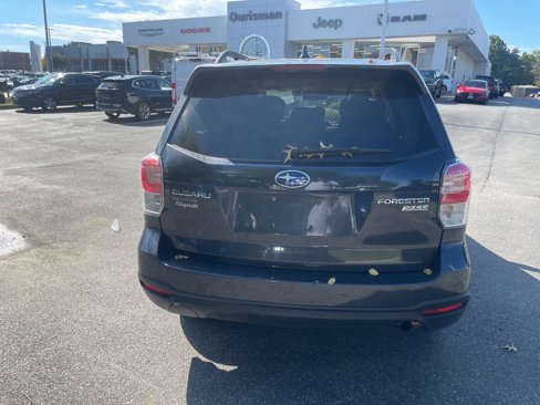Used 2017 Subaru Forester 2.5i Premium image 4