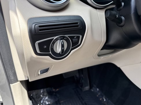 Certified 2021 Mercedes-Benz GLC 300 image 40
