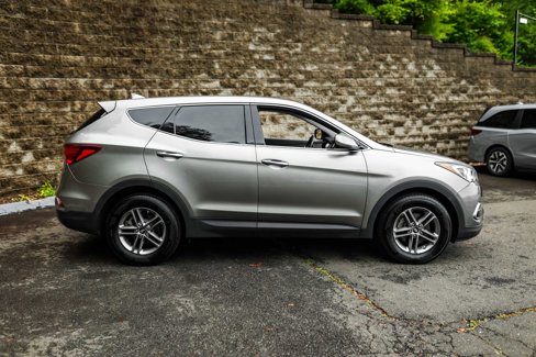 Used 2017 Hyundai Santa Fe Sport image 3