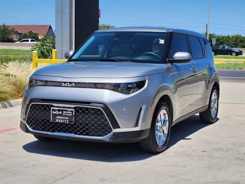 Certified 2025 Kia Soul LX w/ LX Technology Package image 3
