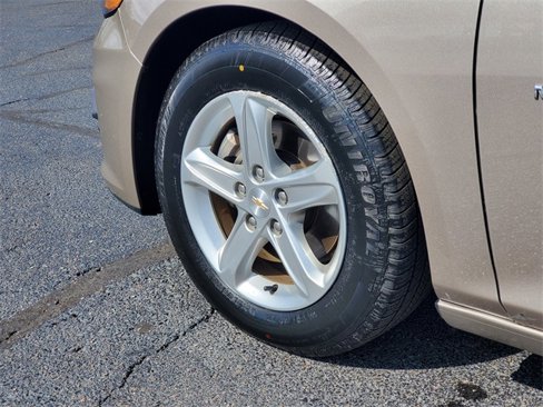 Used 2023 Chevrolet Malibu LT image 30