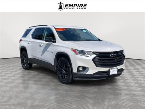 Used 2019 Chevrolet Traverse LT w/ LPO, Blackout Package image 1