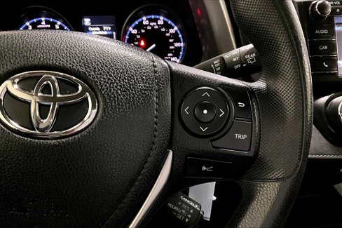 Used 2018 Toyota RAV4 LE image 24