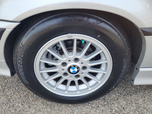Used 1998 BMW 328i Convertible image 17