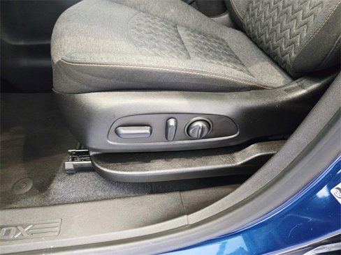 Used 2022 Chevrolet Equinox LT image 32