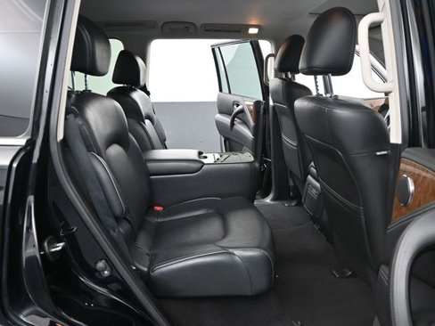 Used 2016 INFINITI QX80 Limited w/ All Season Package image 12