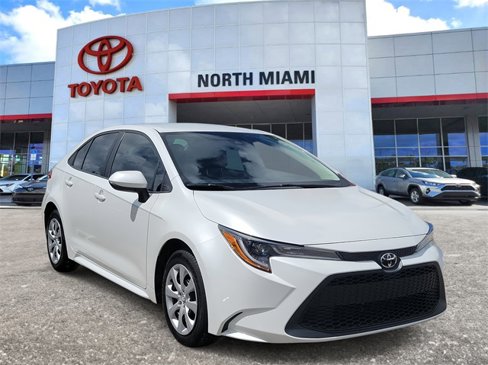 Used 2022 Toyota Corolla LE image 1