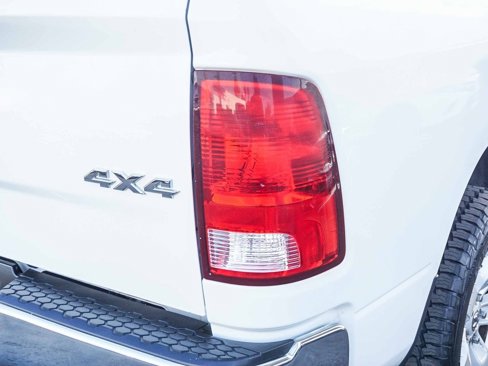 Used 2019 RAM 1500 Classic SLT image 10