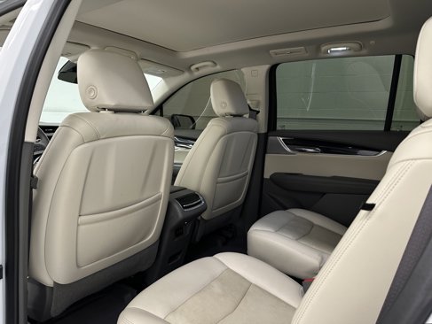 Used 2023 Cadillac XT6 Premium Luxury image 14