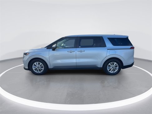 Used 2022 Kia Carnival LX image 5