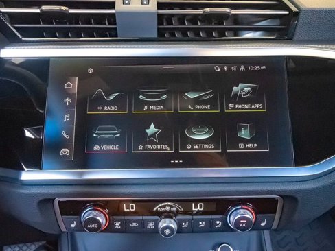 Certified 2025 Audi Q3 2.0T Premium image 20