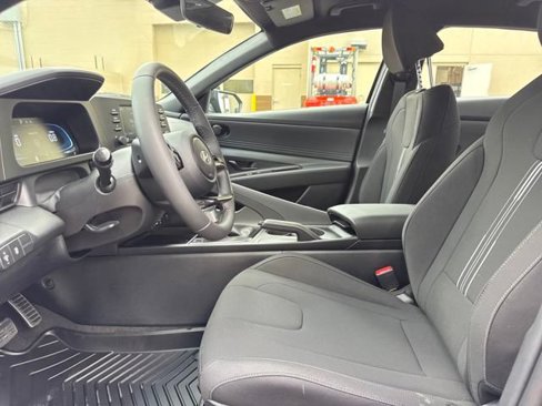 New 2025 Hyundai Elantra Sport image 11