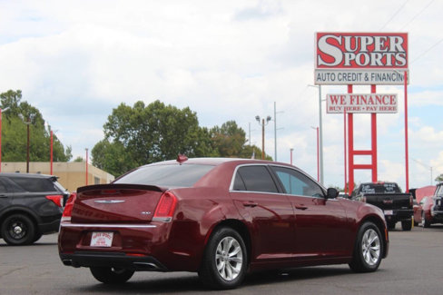 Used 2016 Chrysler 300 Limited image 5