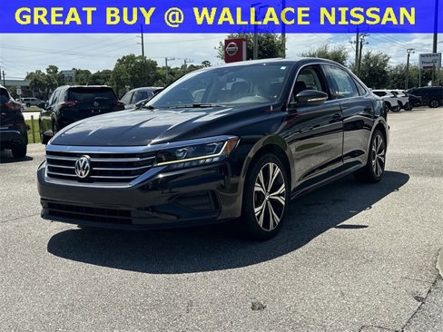 Used 2022 Volkswagen Passat 2.0T SE image 2