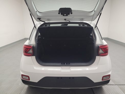 Used 2023 Hyundai Venue SEL image 29