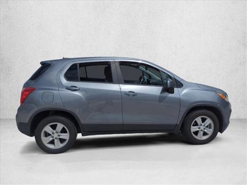 Used 2020 Chevrolet Trax LS w/ Tint and Cruise Package image 4