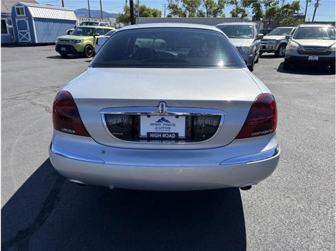 Used 2000 Lincoln Continental image 4