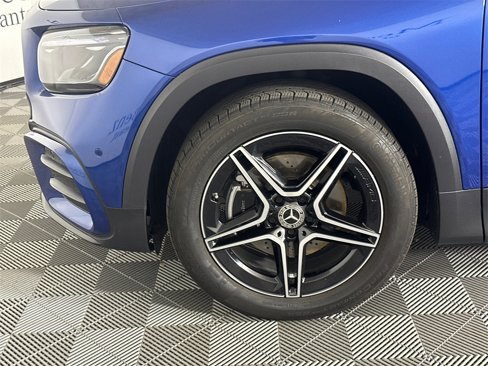 Used 2024 Mercedes-Benz GLB 250 image 12