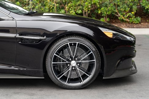 Used 2014 Aston Martin Vanquish Coupe image 23
