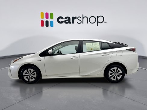 Used 2017 Toyota Prius Two image 2