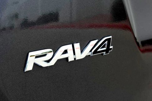Used 2017 Toyota RAV4 LE image 20