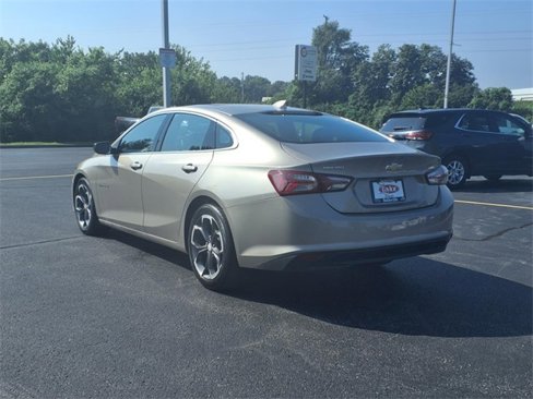 Used 2022 Chevrolet Malibu LT image 2