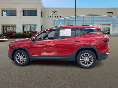 Used 2024 GMC Terrain SLT image 9