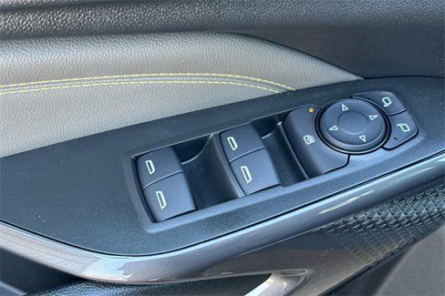 New 2025 Chevrolet Trax ACTIV w/ Sunroof Package image 15