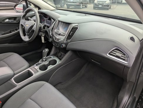 Used 2018 Chevrolet Cruze LT w/ LT Fleet Convenience Package image 33