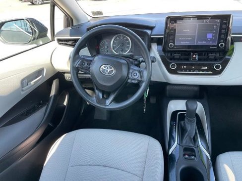 Used 2022 Toyota Corolla LE image 8