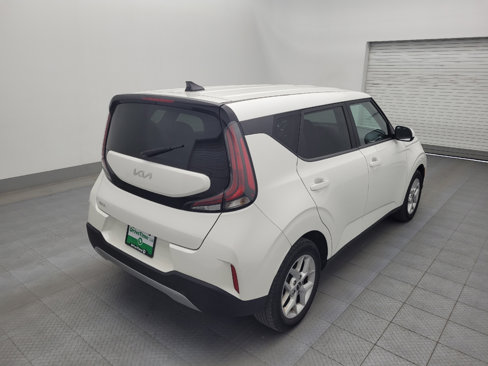 Used 2023 Kia Soul LX w/ LX Technology Package image 9
