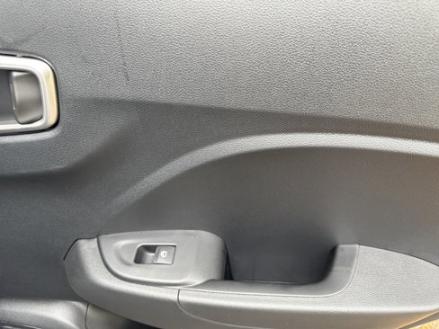 New 2025 Hyundai Venue SEL image 16