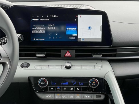 New 2025 Hyundai Elantra Limited image 19