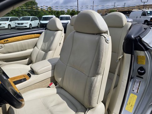 Used 2005 Lexus SC 430 Convertible image 17
