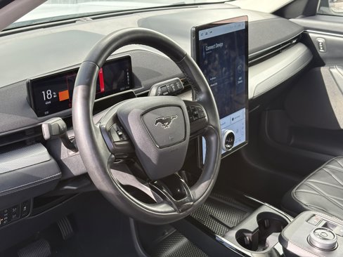 Used 2023 Ford Mustang Mach-E Select image 13