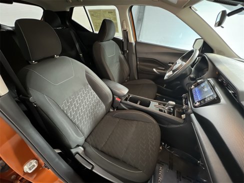 Used 2021 Nissan Kicks SV image 24
