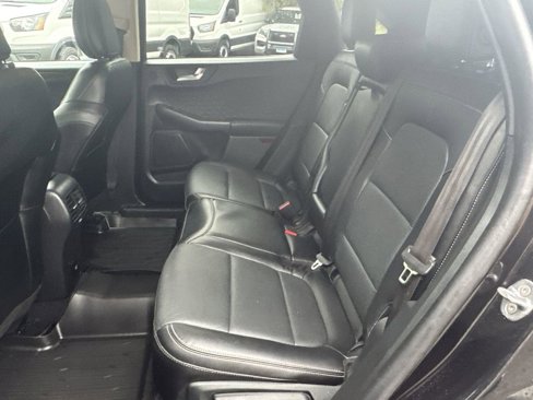 Used 2020 Ford Escape Titanium image 22