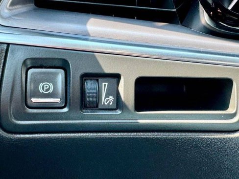 Used 2019 Cadillac XT5 Luxury image 23