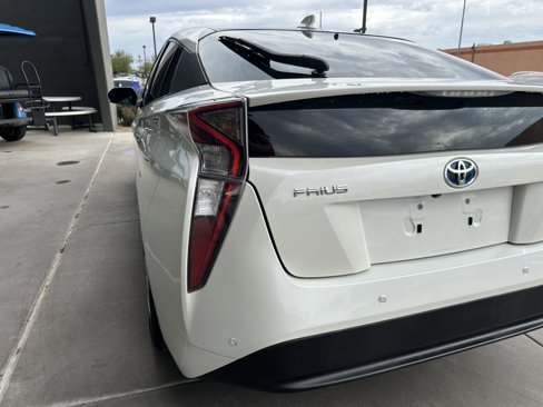 Used 2018 Toyota Prius Four image 12