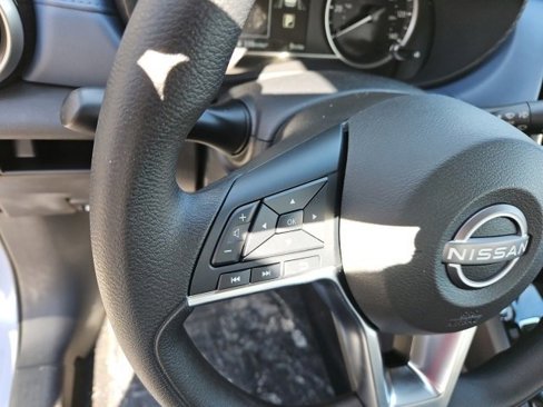 New 2025 Nissan Versa SV image 16